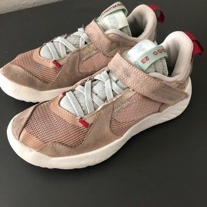 Jordan Delta SP Vanchetta Tan unisex kids Sz 13c